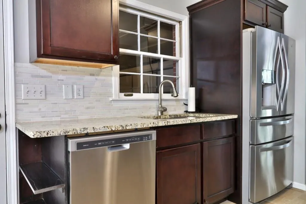 25 Brandon Ridge Drive, Sandy Springs, Georgia 30328, 4 Bedrooms Bedrooms, ,3 BathroomsBathrooms,Residential,Sold,25 Brandon Ridge Drive,6506187