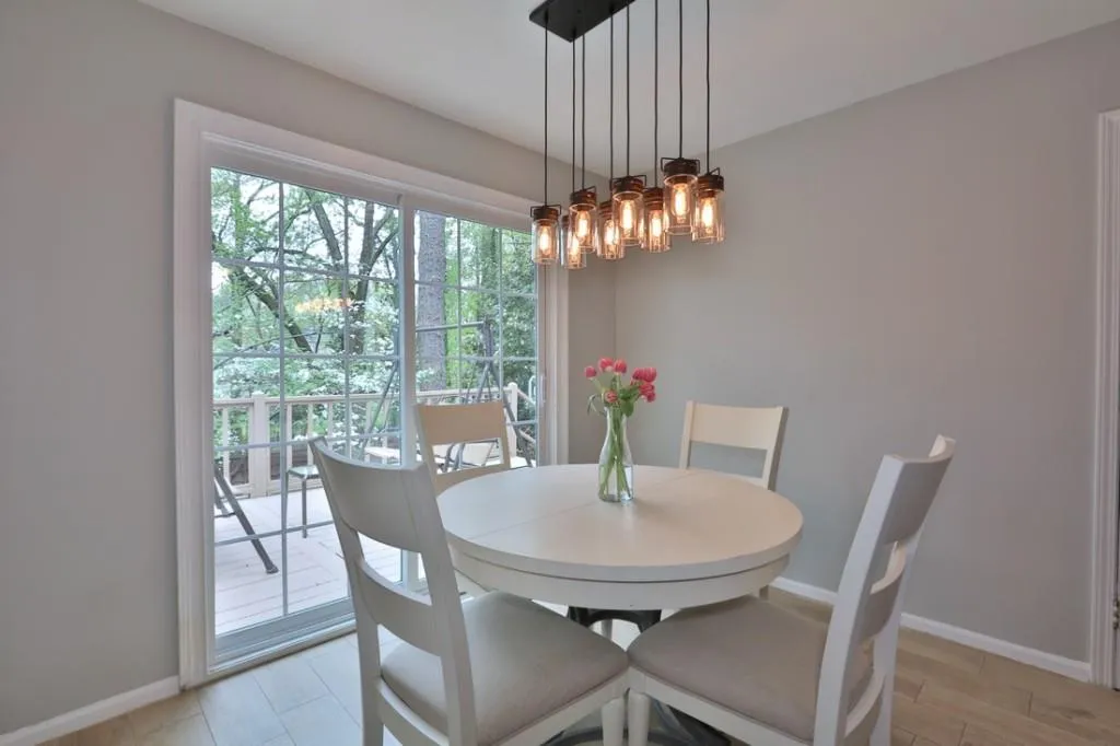 25 Brandon Ridge Drive, Sandy Springs, Georgia 30328, 4 Bedrooms Bedrooms, ,3 BathroomsBathrooms,Residential,Sold,25 Brandon Ridge Drive,6506187