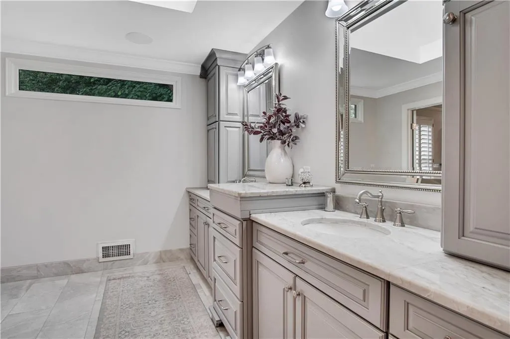135 Bayvale Court, Atlanta, Georgia 30328, 3 Bedrooms Bedrooms, ,3 BathroomsBathrooms,Residential,Sold,135 Bayvale Court,6745654