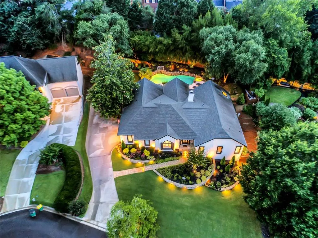135 Bayvale Court, Atlanta, Georgia 30328, 3 Bedrooms Bedrooms, ,3 BathroomsBathrooms,Residential,Sold,135 Bayvale Court,6745654