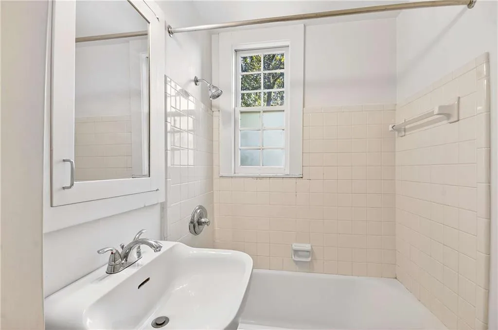 1765 Peachtree Street Nw Unit 2g, Atlanta, Georgia 30309, 1 Bedroom Bedrooms, 0 ,1 BathroomBathrooms,Residential,For Sale,1765 Peachtree Street Nw Unit 2g,7721635