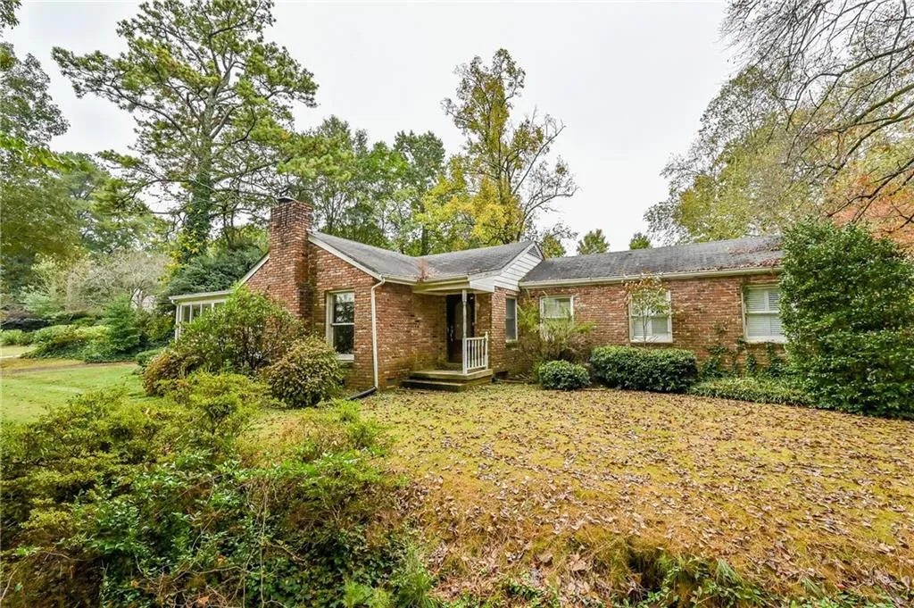 6430 Vernon Woods Drive, Sandy Springs, Georgia 30328, 3 Bedrooms Bedrooms, ,2 BathroomsBathrooms,Residential,Sold,6430 Vernon Woods Drive,7131497