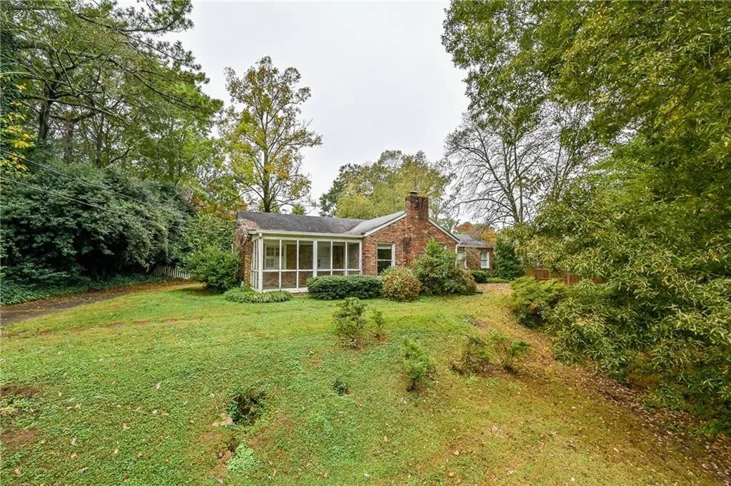 6430 Vernon Woods Drive, Sandy Springs, Georgia 30328, 3 Bedrooms Bedrooms, ,2 BathroomsBathrooms,Residential,Sold,6430 Vernon Woods Drive,7131497