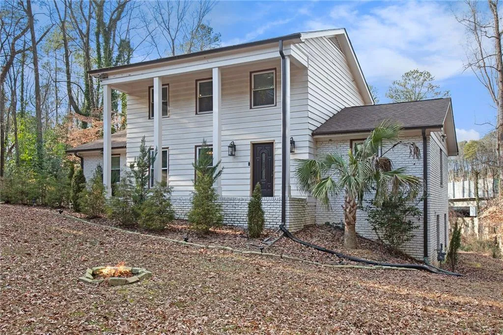 5664 Colton Drive, Atlanta, Georgia 30342, 4 Bedrooms Bedrooms, ,2 BathroomsBathrooms,Residential,Sold,5664 Colton Drive,7536299
