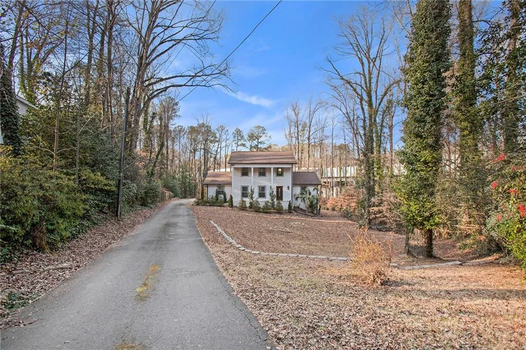 5664 Colton Drive, Atlanta, Georgia 30342, 4 Bedrooms Bedrooms, ,2 BathroomsBathrooms,Residential,Sold,5664 Colton Drive,7536299