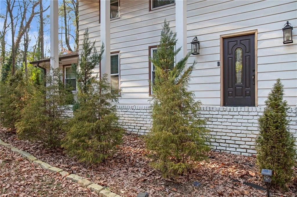 5664 Colton Drive, Atlanta, Georgia 30342, 4 Bedrooms Bedrooms, ,2 BathroomsBathrooms,Residential,Sold,5664 Colton Drive,7536299