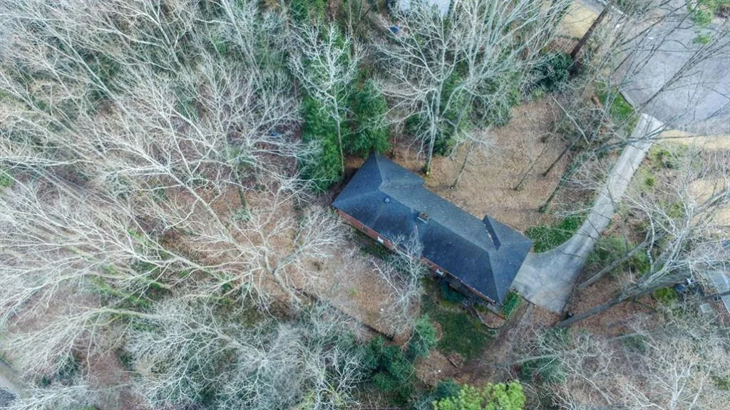 840 Starlight Circle, Sandy Springs, Georgia 30342, 4 Bedrooms Bedrooms, ,3 BathroomsBathrooms,Residential,Sold,840 Starlight Circle,6882997