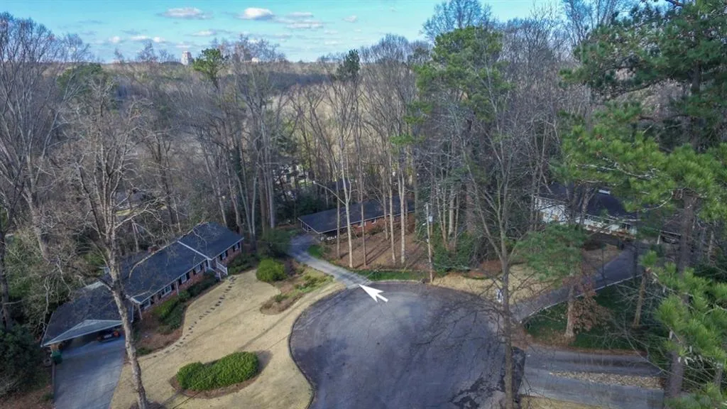 840 Starlight Circle, Sandy Springs, Georgia 30342, 4 Bedrooms Bedrooms, ,3 BathroomsBathrooms,Residential,Sold,840 Starlight Circle,6882997