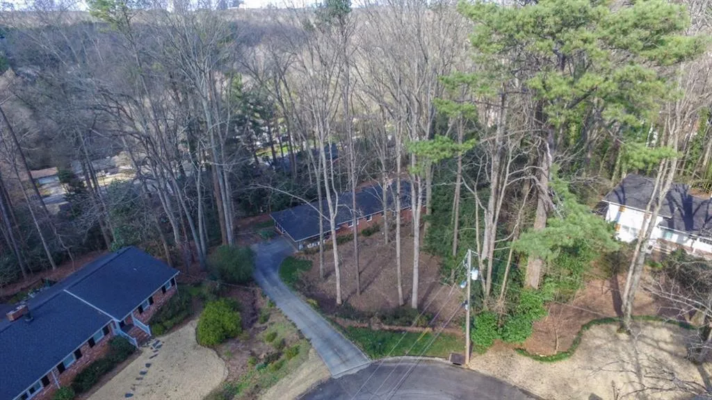 840 Starlight Circle, Sandy Springs, Georgia 30342, 4 Bedrooms Bedrooms, ,3 BathroomsBathrooms,Residential,Sold,840 Starlight Circle,6882997