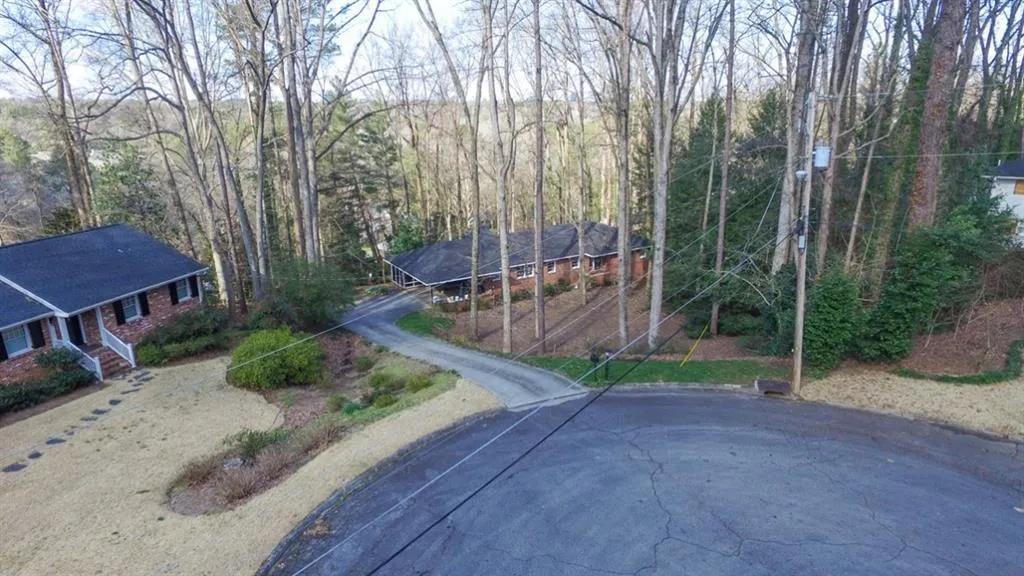 840 Starlight Circle, Sandy Springs, Georgia 30342, 4 Bedrooms Bedrooms, ,3 BathroomsBathrooms,Residential,Sold,840 Starlight Circle,6882997