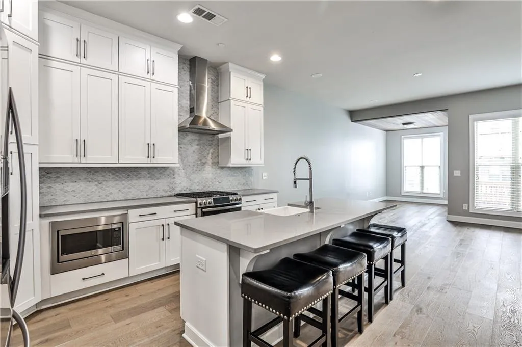 247 Franklin Road, Atlanta, Georgia 30342, 3 Bedrooms Bedrooms, ,3 BathroomsBathrooms,Residential,For Sale,247 Franklin Road,7568331