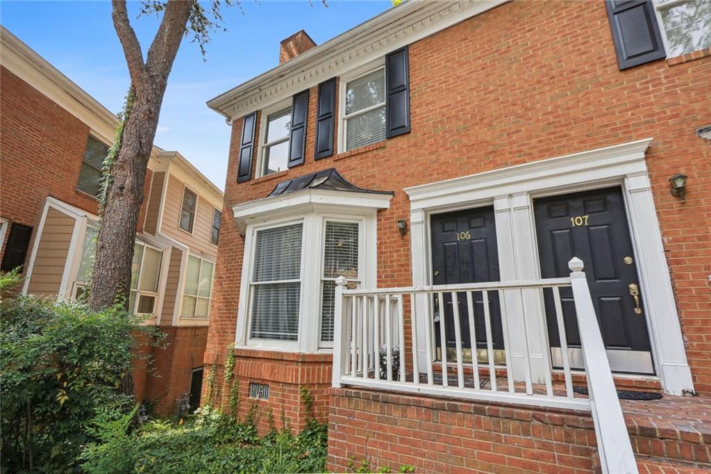 7500 Roswell Road Unit 106, Sandy Springs, Georgia 30350, 2 Bedrooms Bedrooms, ,2 BathroomsBathrooms,Residential,Sold,7500 Roswell Road Unit 106,7253707