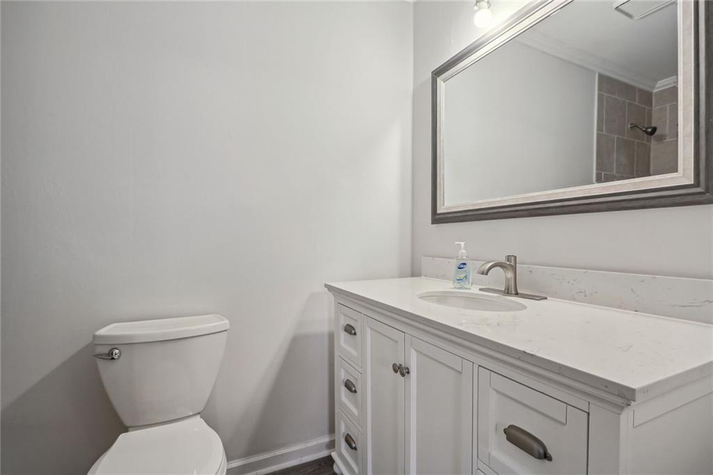 7500 Roswell Road Unit 106, Sandy Springs, Georgia 30350, 2 Bedrooms Bedrooms, ,2 BathroomsBathrooms,Residential,Sold,7500 Roswell Road Unit 106,7253707