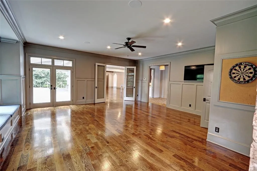 1178 Chambord Way Ne, Brookhaven, Georgia 30319, 7 Bedrooms Bedrooms, ,6 BathroomsBathrooms,Residential,For Sale,1178 Chambord Way Ne,7590974