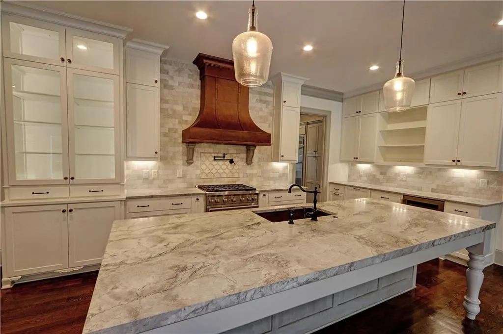 1178 Chambord Way Ne, Brookhaven, Georgia 30319, 7 Bedrooms Bedrooms, ,6 BathroomsBathrooms,Residential,For Sale,1178 Chambord Way Ne,7590974
