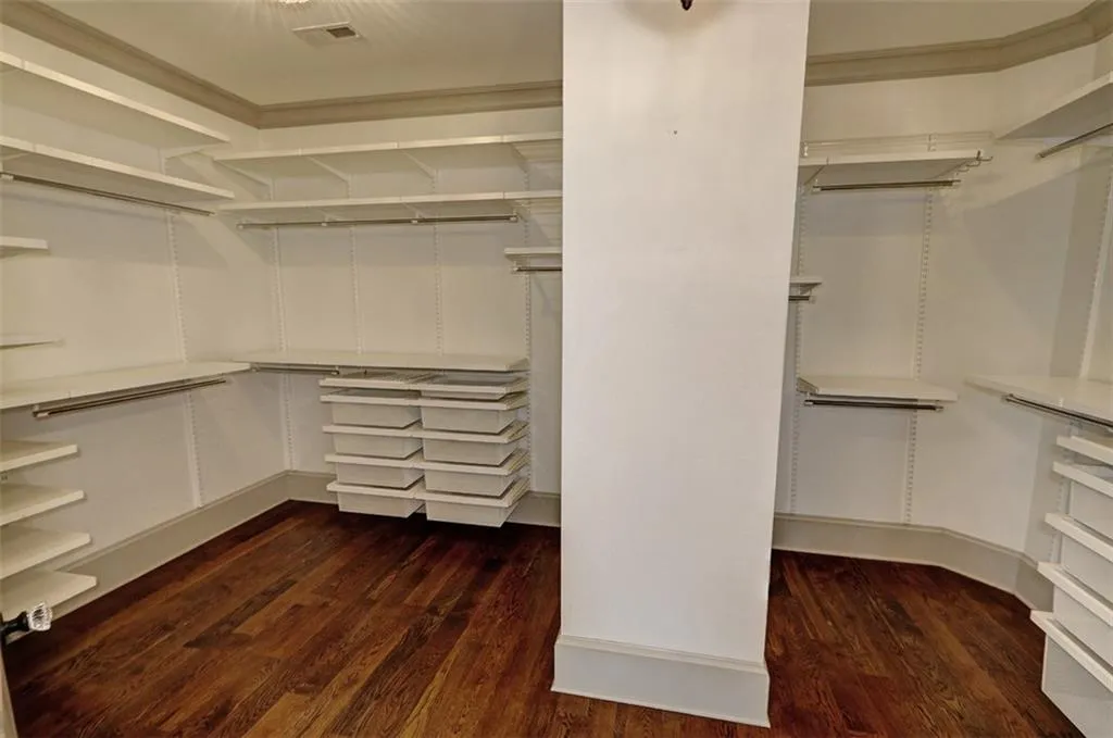 1178 Chambord Way Ne, Brookhaven, Georgia 30319, 7 Bedrooms Bedrooms, ,6 BathroomsBathrooms,Residential,For Sale,1178 Chambord Way Ne,7590974