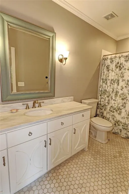 1178 Chambord Way Ne, Brookhaven, Georgia 30319, 7 Bedrooms Bedrooms, ,6 BathroomsBathrooms,Residential,For Sale,1178 Chambord Way Ne,7590974
