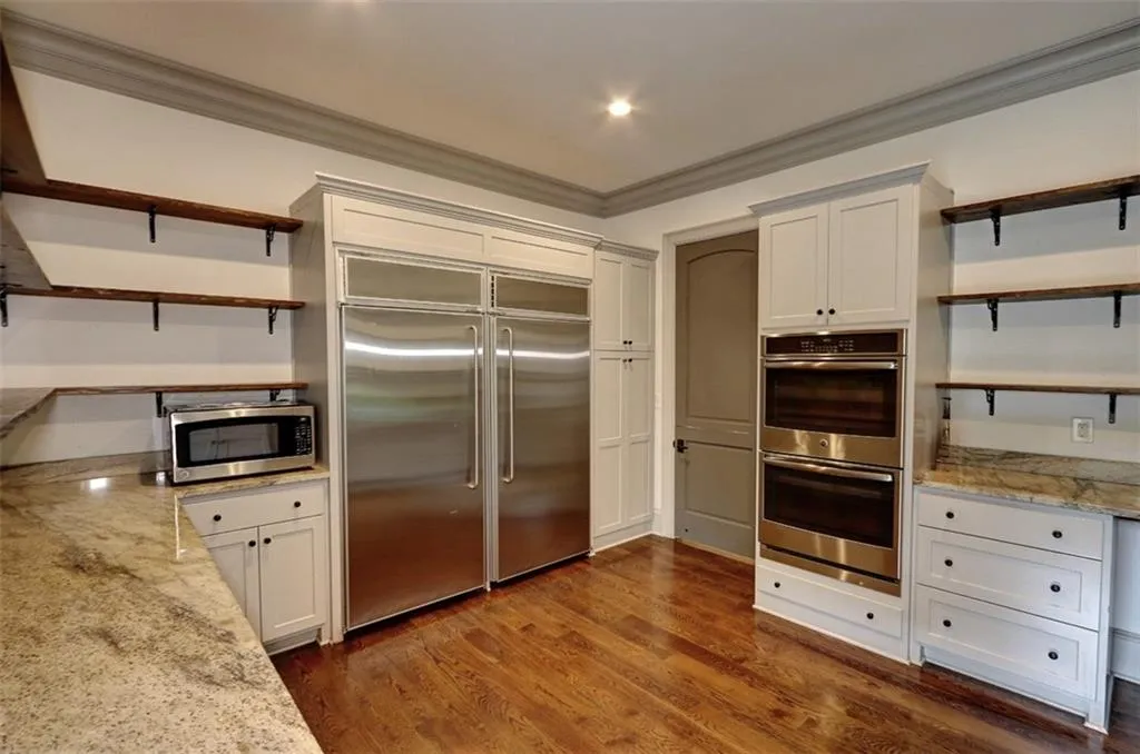 1178 Chambord Way Ne, Brookhaven, Georgia 30319, 7 Bedrooms Bedrooms, ,6 BathroomsBathrooms,Residential,For Sale,1178 Chambord Way Ne,7590974