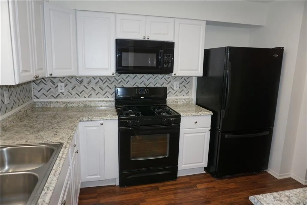 504 Wedgewood Way, Sandy Springs, Georgia 30350, 2 Bedrooms Bedrooms, ,2 BathroomsBathrooms,Residential,Sold,504 Wedgewood Way,6764738