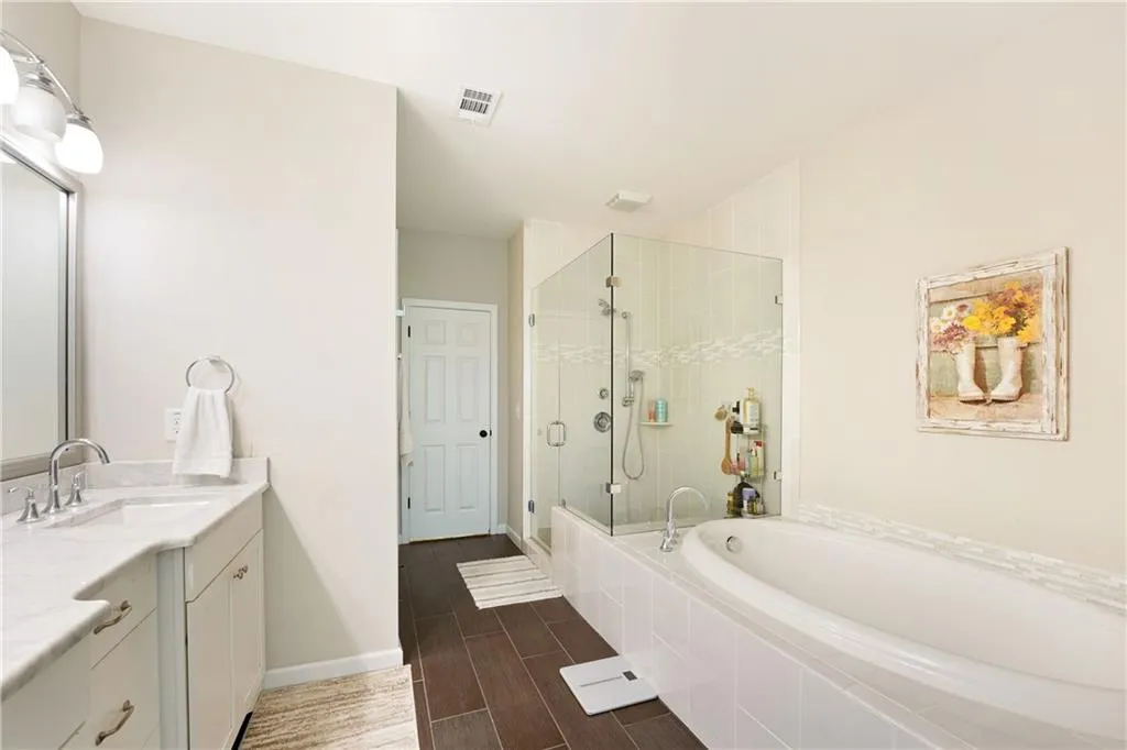1005 Bergeron Place, Sandy Springs, Georgia 30328, 3 Bedrooms Bedrooms, ,3 BathroomsBathrooms,Residential,Sold,1005 Bergeron Place,7051549