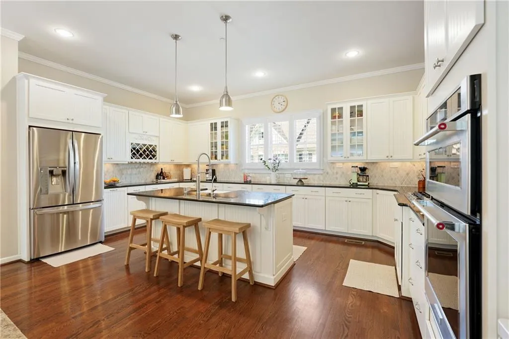 1005 Bergeron Place, Sandy Springs, Georgia 30328, 3 Bedrooms Bedrooms, ,3 BathroomsBathrooms,Residential,Sold,1005 Bergeron Place,7051549