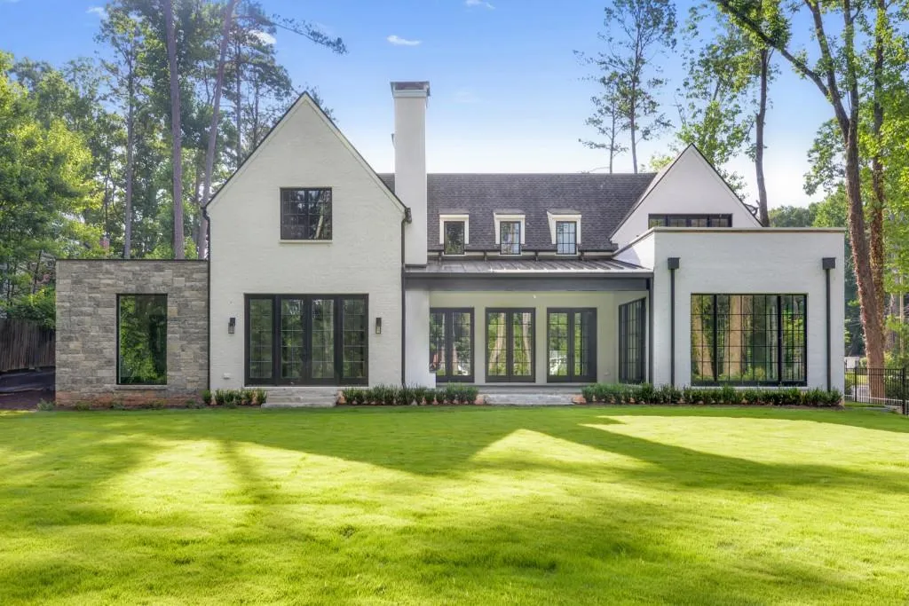 4560 Peachtree Dunwoody Road Ne, Sandy Springs, Georgia 30342, 5 Bedrooms Bedrooms, ,5 BathroomsBathrooms,Residential,Sold,4560 Peachtree Dunwoody Road Ne,6559803