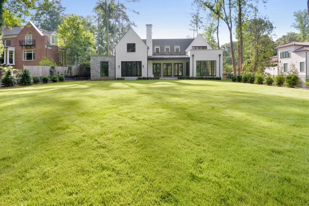 4560 Peachtree Dunwoody Road Ne, Sandy Springs, Georgia 30342, 5 Bedrooms Bedrooms, ,5 BathroomsBathrooms,Residential,Sold,4560 Peachtree Dunwoody Road Ne,6559803