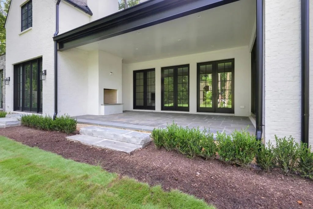 4560 Peachtree Dunwoody Road Ne, Sandy Springs, Georgia 30342, 5 Bedrooms Bedrooms, ,5 BathroomsBathrooms,Residential,Sold,4560 Peachtree Dunwoody Road Ne,6559803