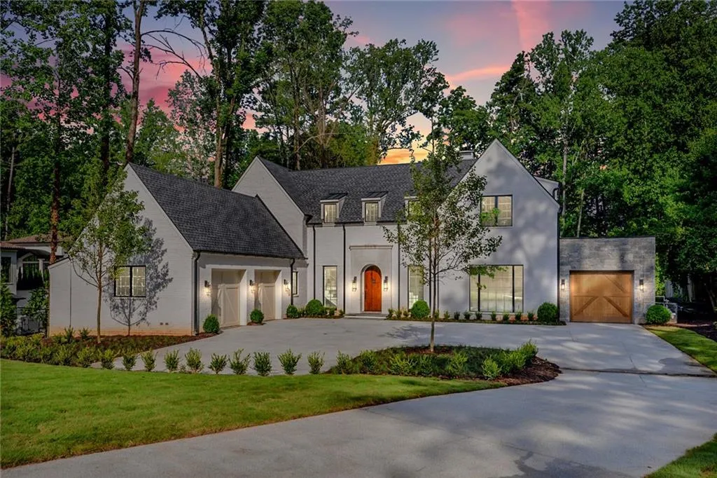 4560 Peachtree Dunwoody Road Ne, Sandy Springs, Georgia 30342, 5 Bedrooms Bedrooms, ,5 BathroomsBathrooms,Residential,Sold,4560 Peachtree Dunwoody Road Ne,6559803