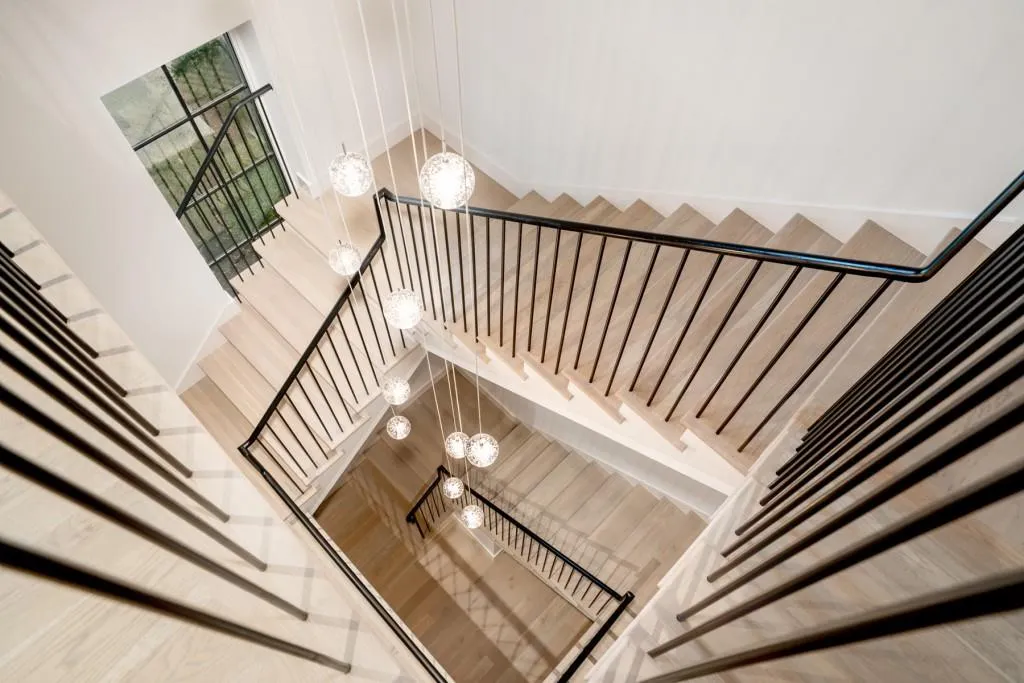 4560 Peachtree Dunwoody Road Ne, Sandy Springs, Georgia 30342, 5 Bedrooms Bedrooms, ,5 BathroomsBathrooms,Residential,Sold,4560 Peachtree Dunwoody Road Ne,6559803