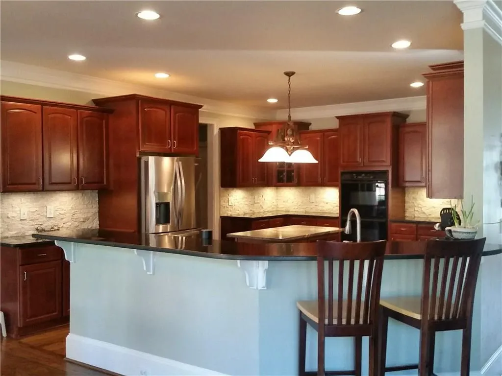 654 Windsor Parkway, Atlanta, Georgia 30342, 6 Bedrooms Bedrooms, ,5 BathroomsBathrooms,Residential,Sold,654 Windsor Parkway,5901360