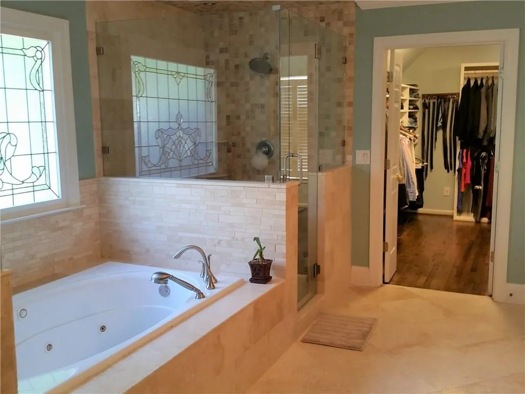 654 Windsor Parkway, Atlanta, Georgia 30342, 6 Bedrooms Bedrooms, ,5 BathroomsBathrooms,Residential,Sold,654 Windsor Parkway,5901360