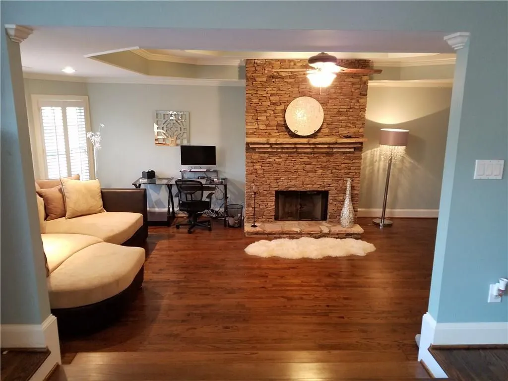 654 Windsor Parkway, Atlanta, Georgia 30342, 6 Bedrooms Bedrooms, ,5 BathroomsBathrooms,Residential,Sold,654 Windsor Parkway,5901360