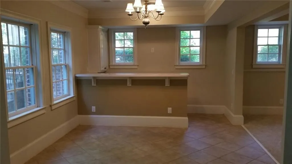 654 Windsor Parkway, Atlanta, Georgia 30342, 6 Bedrooms Bedrooms, ,5 BathroomsBathrooms,Residential,Sold,654 Windsor Parkway,5901360