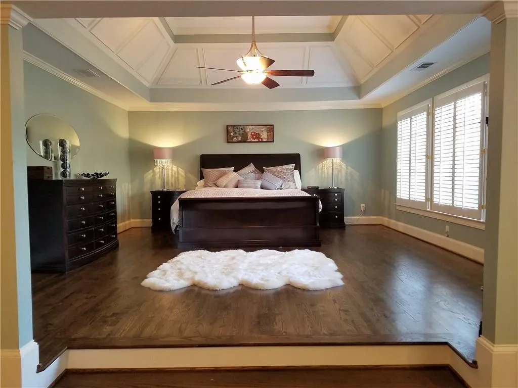 654 Windsor Parkway, Atlanta, Georgia 30342, 6 Bedrooms Bedrooms, ,5 BathroomsBathrooms,Residential,Sold,654 Windsor Parkway,5901360
