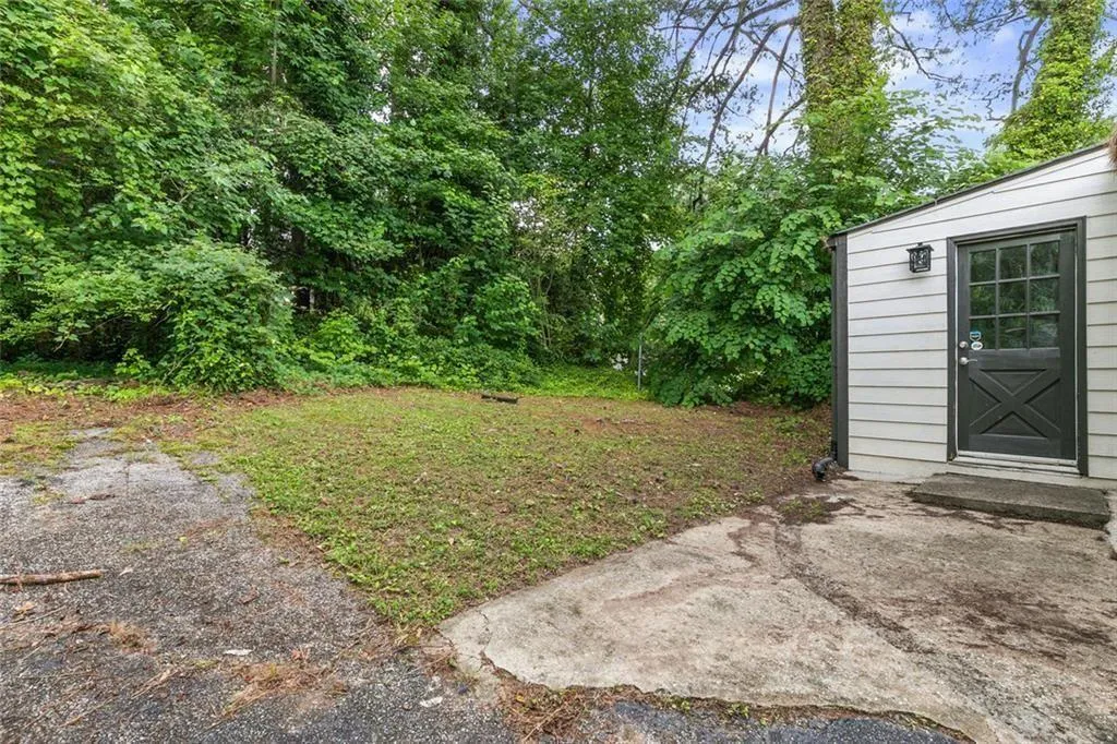 1472 North Avenue Northwest Avenue Nw, Atlanta, Georgia 30318, 3 Bedrooms Bedrooms, ,2 BathroomsBathrooms,Residential,For Sale,1472 North Avenue Northwest Avenue Nw,7623678