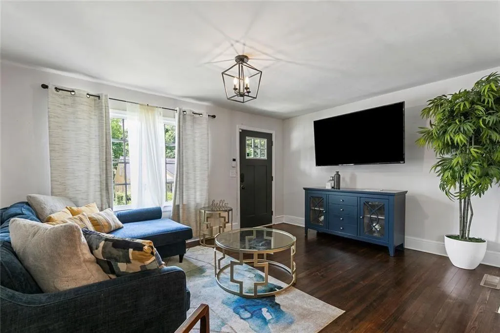 1472 North Avenue Northwest Avenue Nw, Atlanta, Georgia 30318, 3 Bedrooms Bedrooms, ,2 BathroomsBathrooms,Residential,For Sale,1472 North Avenue Northwest Avenue Nw,7623678