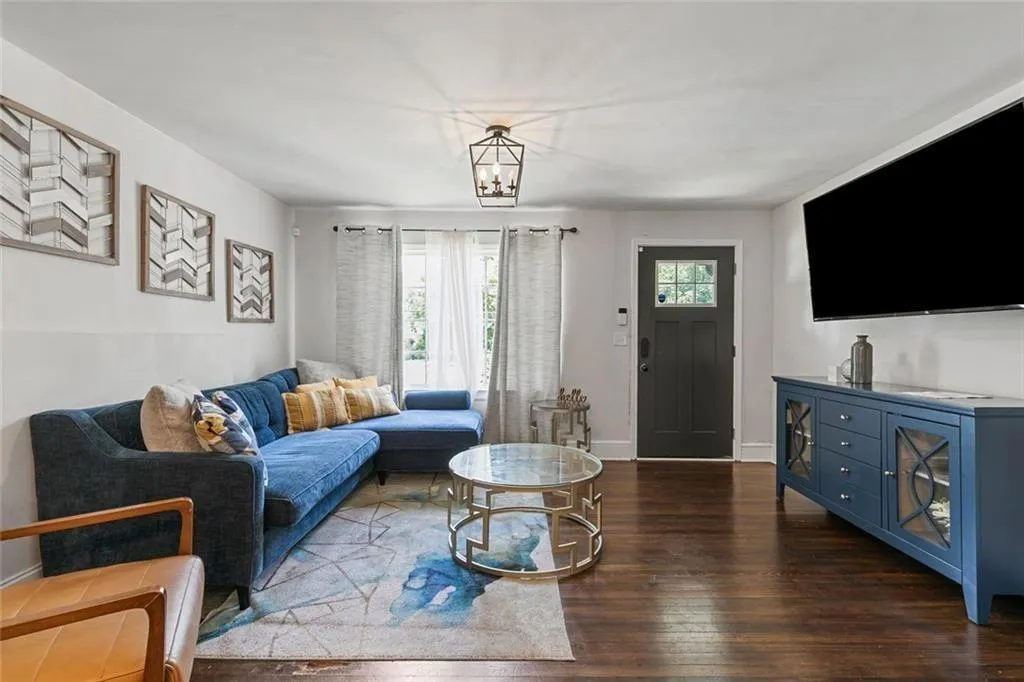 1472 North Avenue Northwest Avenue Nw, Atlanta, Georgia 30318, 3 Bedrooms Bedrooms, ,2 BathroomsBathrooms,Residential,For Sale,1472 North Avenue Northwest Avenue Nw,7623678