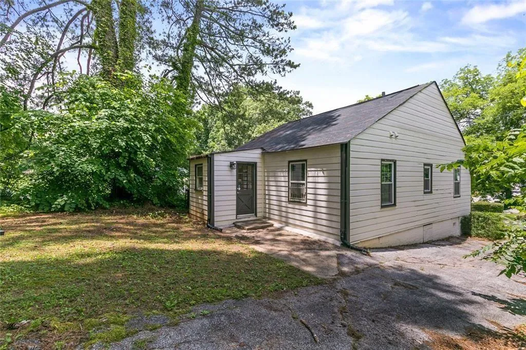 1472 North Avenue Northwest Avenue Nw, Atlanta, Georgia 30318, 3 Bedrooms Bedrooms, ,2 BathroomsBathrooms,Residential,For Sale,1472 North Avenue Northwest Avenue Nw,7623678