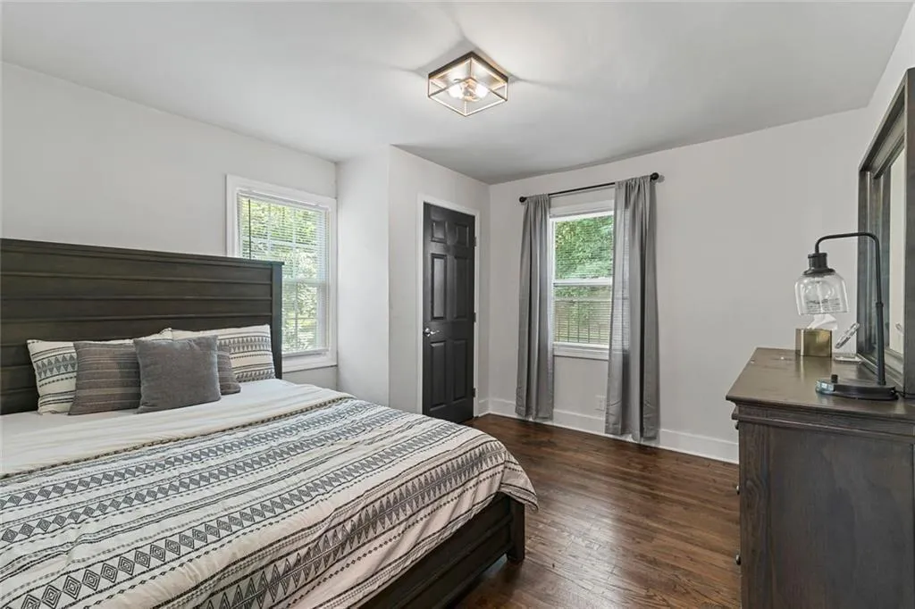 1472 North Avenue Northwest Avenue Nw, Atlanta, Georgia 30318, 3 Bedrooms Bedrooms, ,2 BathroomsBathrooms,Residential,For Sale,1472 North Avenue Northwest Avenue Nw,7623678