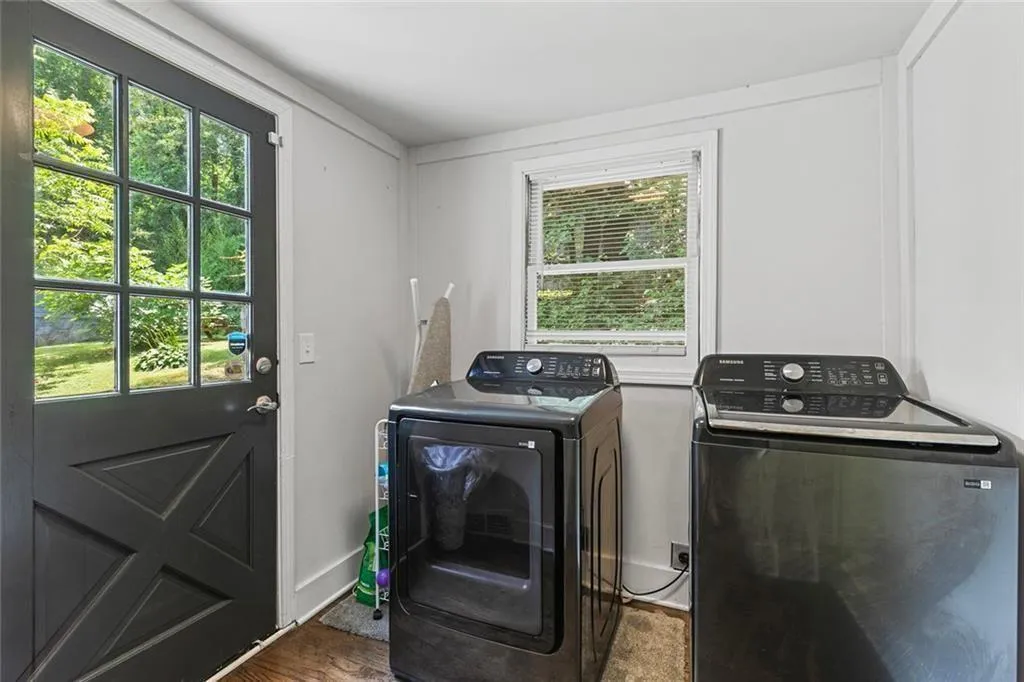 1472 North Avenue Northwest Avenue Nw, Atlanta, Georgia 30318, 3 Bedrooms Bedrooms, ,2 BathroomsBathrooms,Residential,For Sale,1472 North Avenue Northwest Avenue Nw,7623678