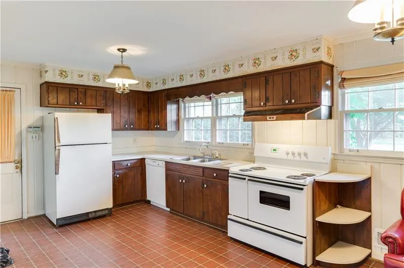 540 High Point Lane, Sandy Springs, Georgia 30342, 3 Bedrooms Bedrooms, ,2 BathroomsBathrooms,Residential,Sold,540 High Point Lane,6103664