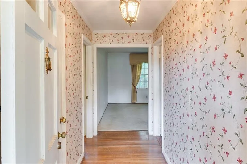 540 High Point Lane, Sandy Springs, Georgia 30342, 3 Bedrooms Bedrooms, ,2 BathroomsBathrooms,Residential,Sold,540 High Point Lane,6103664