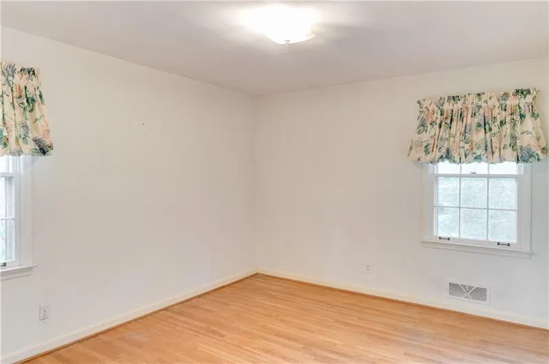 540 High Point Lane, Sandy Springs, Georgia 30342, 3 Bedrooms Bedrooms, ,2 BathroomsBathrooms,Residential,Sold,540 High Point Lane,6103664