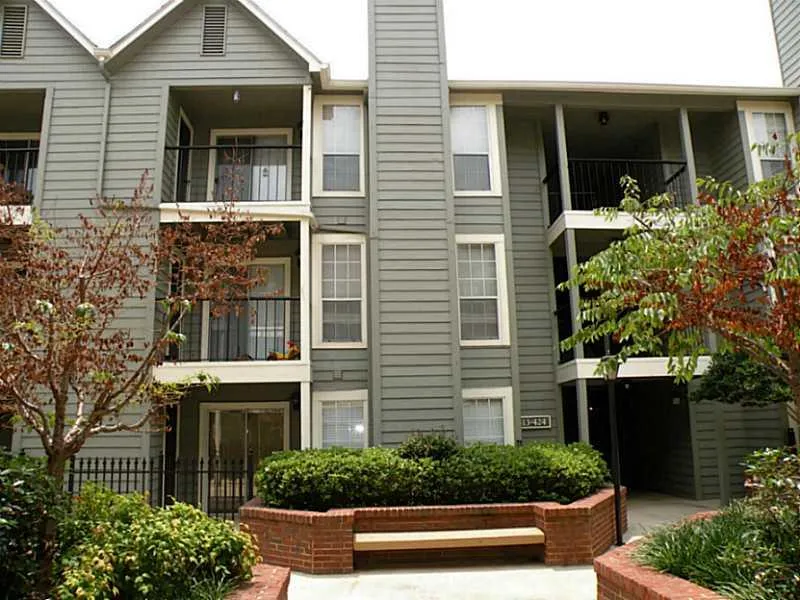419 Granville Court Ne Unit 419, Atlanta, Georgia 30328, 1 Bedroom Bedrooms, ,1 BathroomBathrooms,Residential,Sold,419 Granville Court Ne Unit 419,5171402