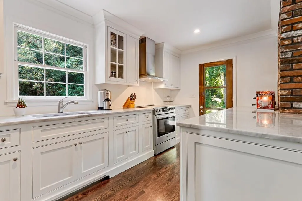 5555 Sherrell Drive, Atlanta, Georgia 30342, 2 Bedrooms Bedrooms, ,2 BathroomsBathrooms,Residential,Sold,5555 Sherrell Drive,6561327
