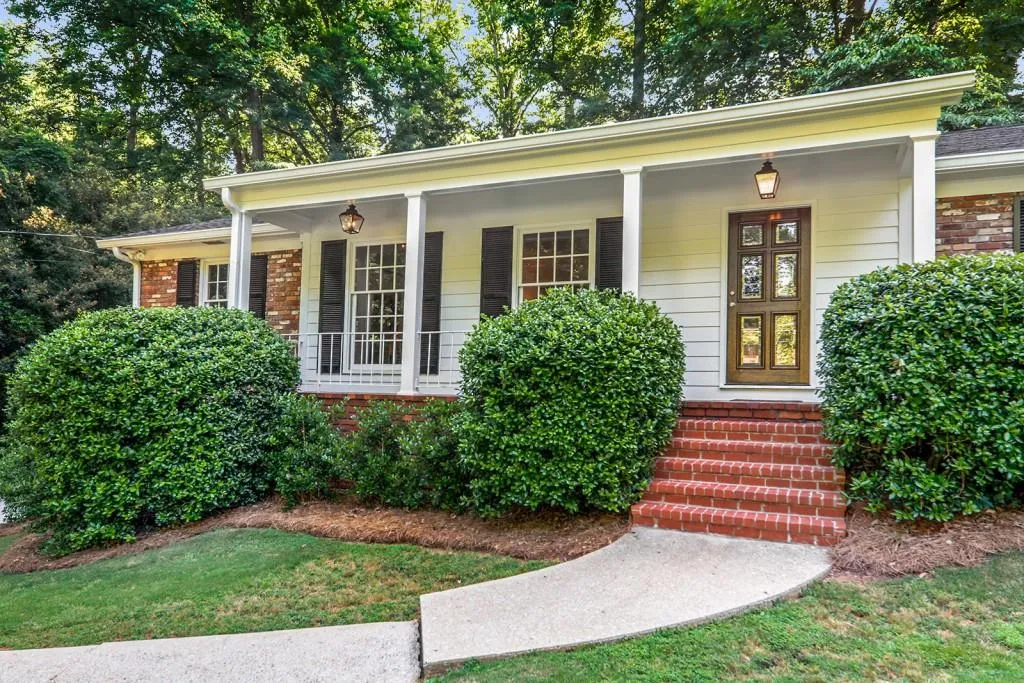 5555 Sherrell Drive, Atlanta, Georgia 30342, 2 Bedrooms Bedrooms, ,2 BathroomsBathrooms,Residential,Sold,5555 Sherrell Drive,6561327