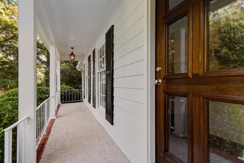 5555 Sherrell Drive, Atlanta, Georgia 30342, 2 Bedrooms Bedrooms, ,2 BathroomsBathrooms,Residential,Sold,5555 Sherrell Drive,6561327