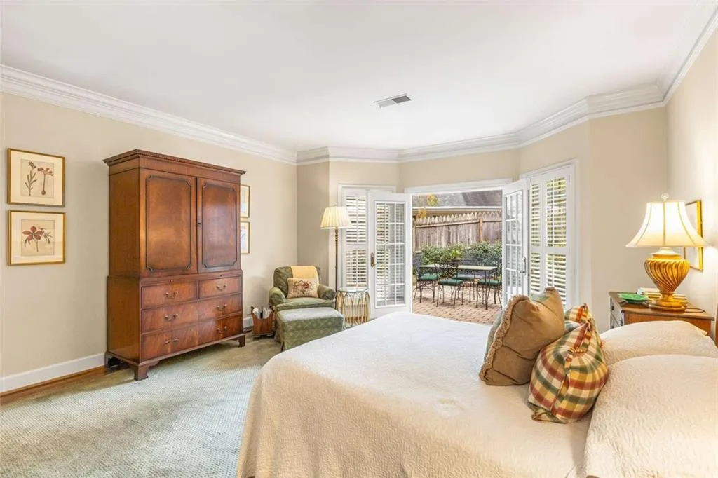 3075 Howell Mill Road Nw Unit 6, Atlanta, Georgia 30327, 3 Bedrooms Bedrooms, ,2 BathroomsBathrooms,Residential,For Sale,3075 Howell Mill Road Nw Unit 6,7664031