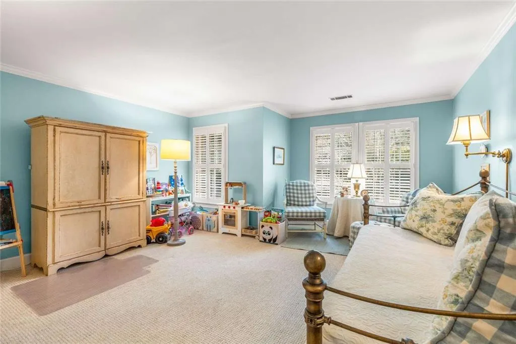 3075 Howell Mill Road Nw Unit 6, Atlanta, Georgia 30327, 3 Bedrooms Bedrooms, ,2 BathroomsBathrooms,Residential,For Sale,3075 Howell Mill Road Nw Unit 6,7664031